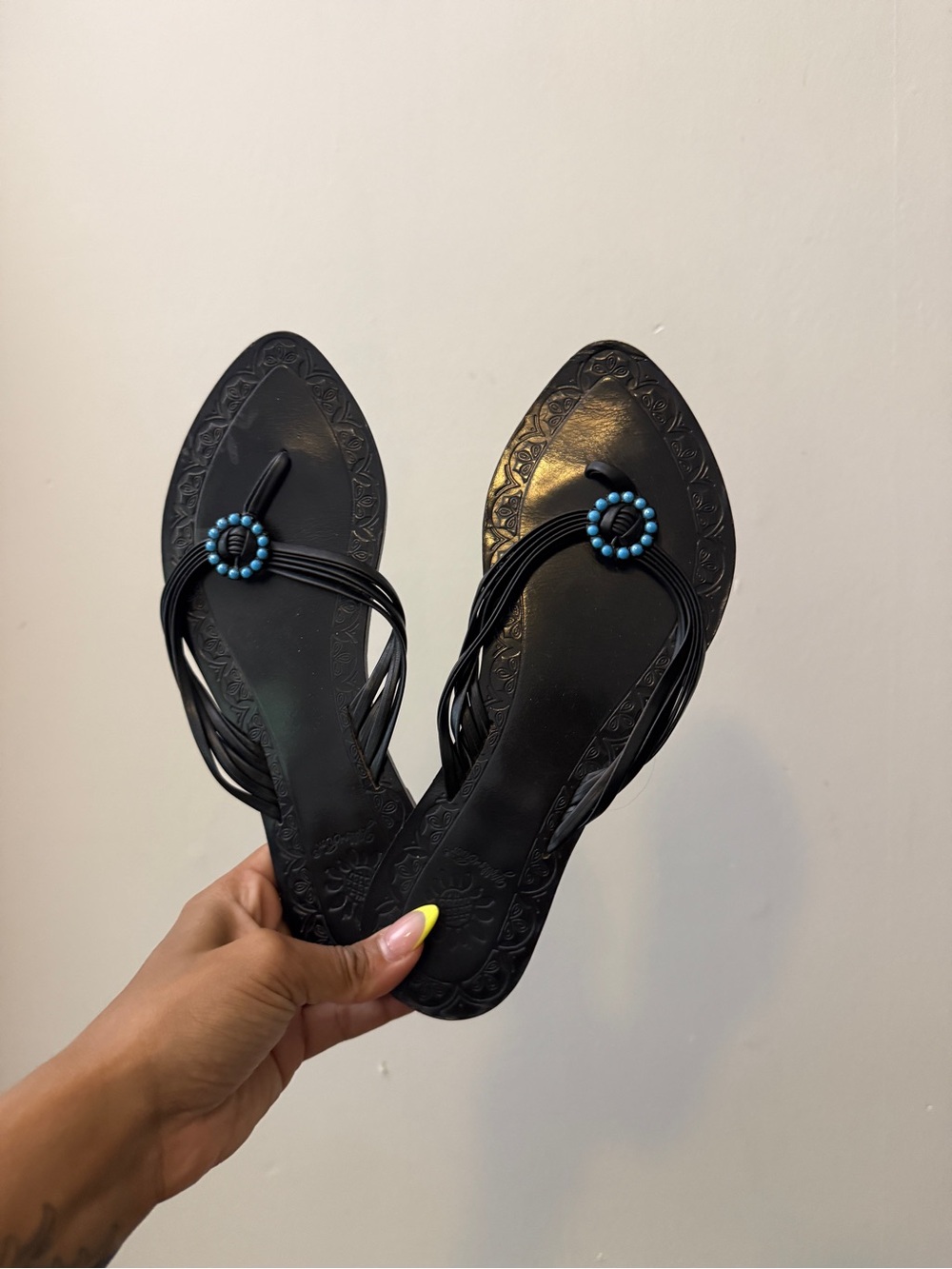 Y2K Black Beaded Circle Toe-Post thong Sandals - Women